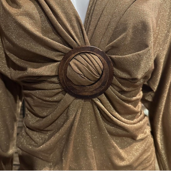 Elegant Gold Long Sleeve Top - Picture 2 of 4